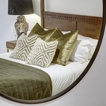 Elmleigh Nook - With Parking Harrogate