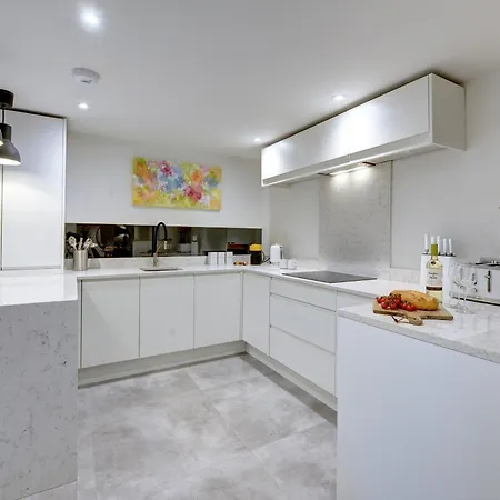 Elmleigh Nook - With Parking * Harrogate