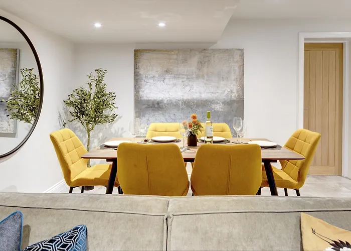 Elmleigh Nook - With Parking شقة *